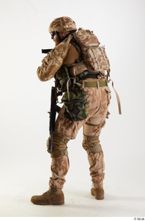 Photos Robert Watson Army Czech Paratrooper Poses crouching standing 0011.jpg